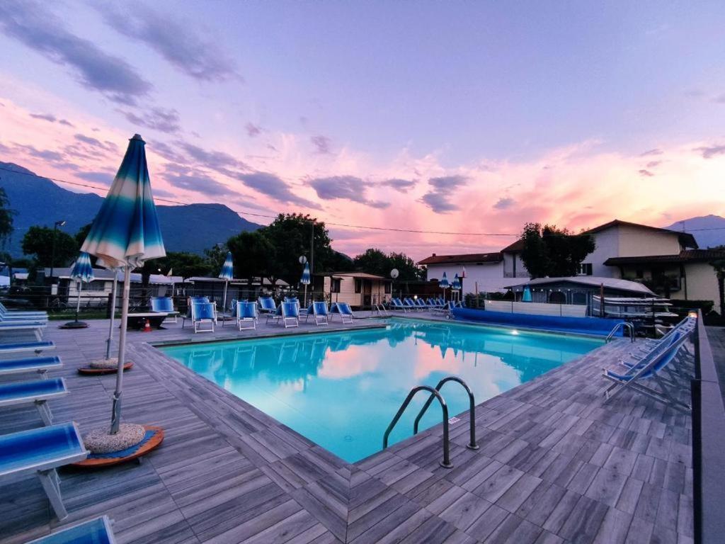 Camping Italia 90 Caravans Domaso Exteriér fotografie