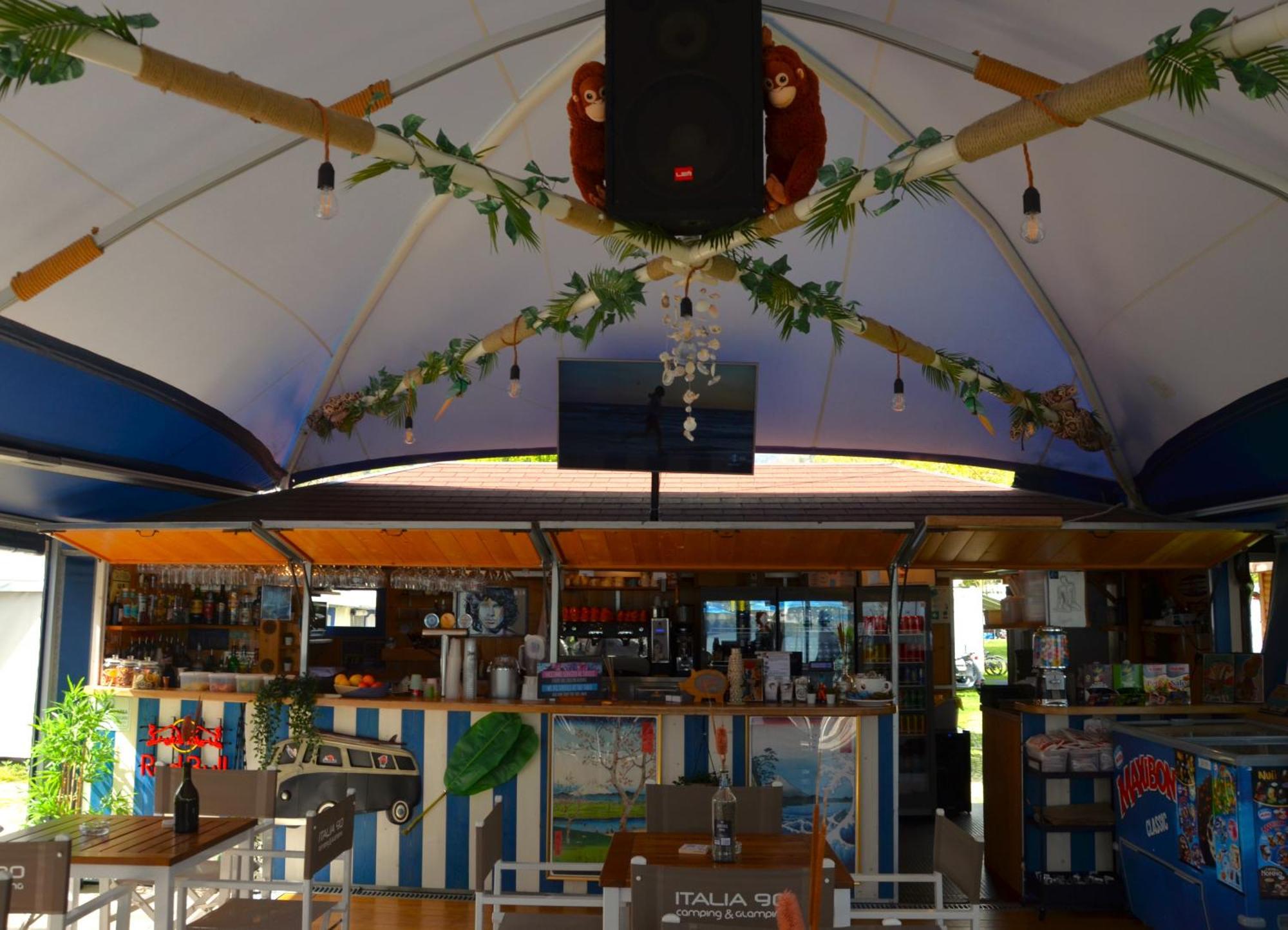 Camping Italia 90 Caravans Domaso Exteriér fotografie