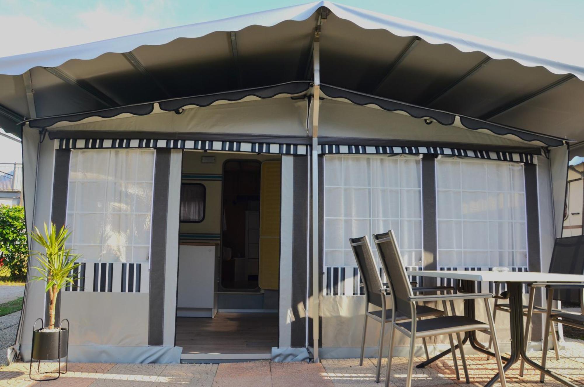 Camping Italia 90 Caravans Domaso Exteriér fotografie